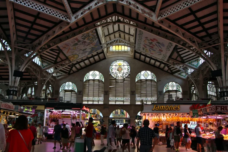 Interior del Mercado Central de Valencia